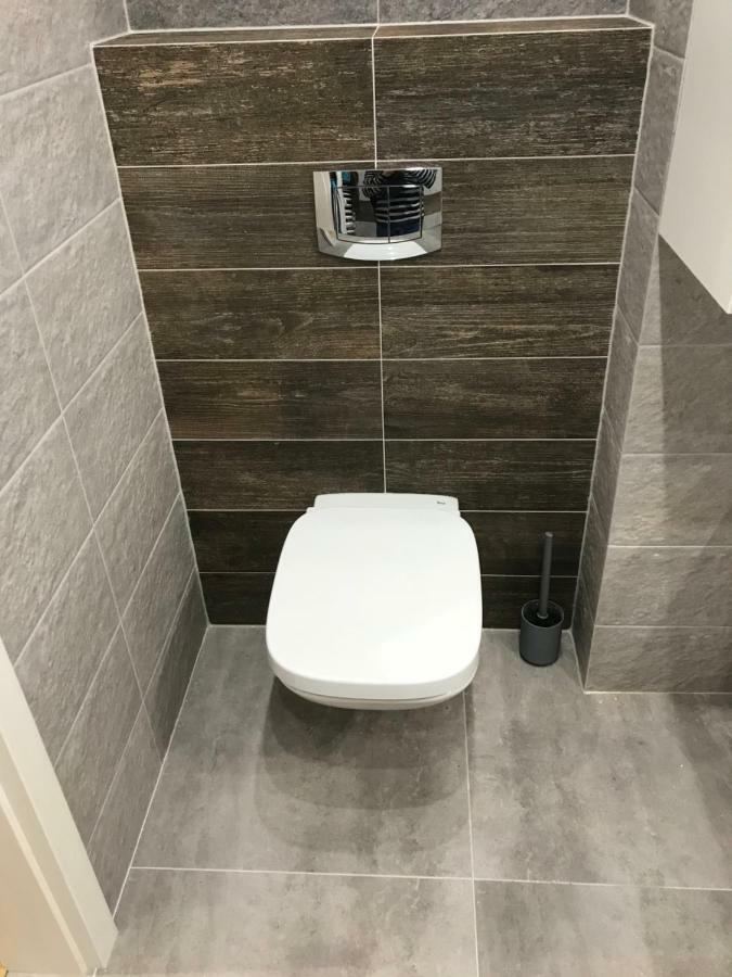 Apartamento Lawendowy Zakatek - Klimatyzacja - Ogrodek - Prywatny Parking Rzeszów Exterior foto
